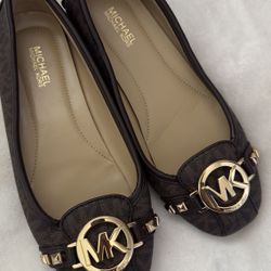 Michael Kors Flat Size 5
