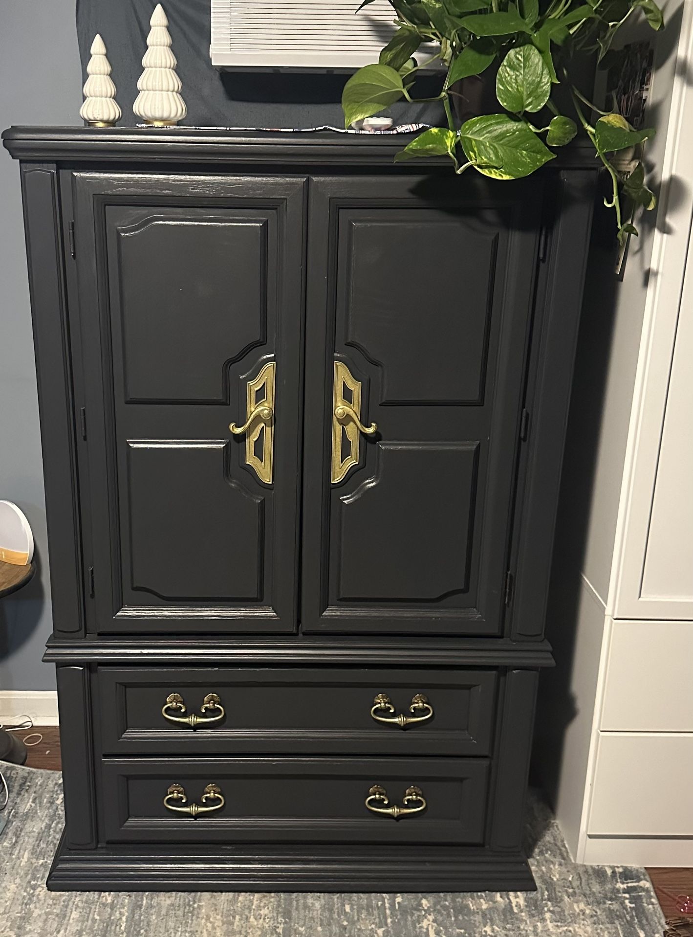 Armoire Dresser “Basset Furniture” Solid OAK wood Durable Dark Blue & Gold