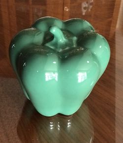 Bell pepper ceramic decor