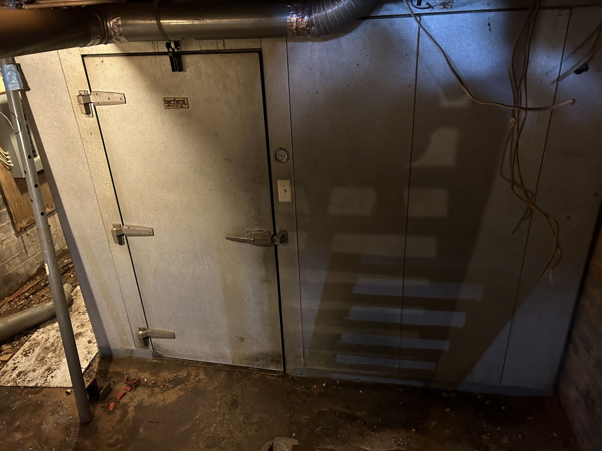 Harford Duracool Walk-in Cooler for Sale in Baltimore, MD OfferUp