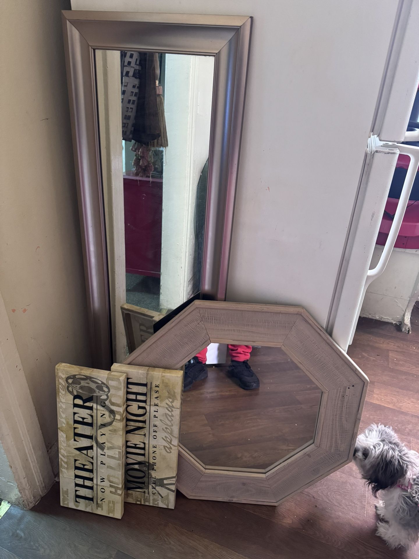 MIRRORS AND WALL ART $20
