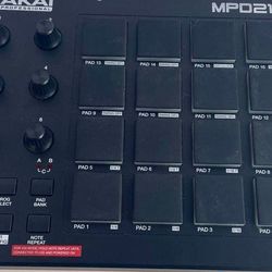 AKAI Professional MPD218 USB MIDI Controller 16 MPC Drum Pads