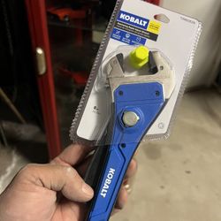 Ratcheting Adjustable Wrench