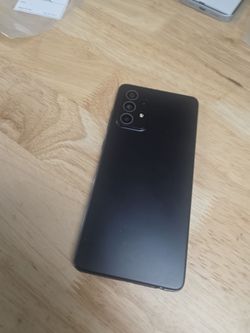 Samaung a52...5g..  128gb.  Unlock