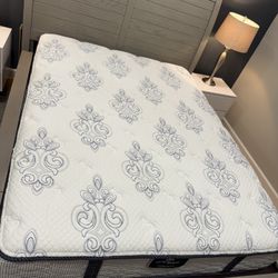 Queen mattress - Serta Perfect Sleeper 