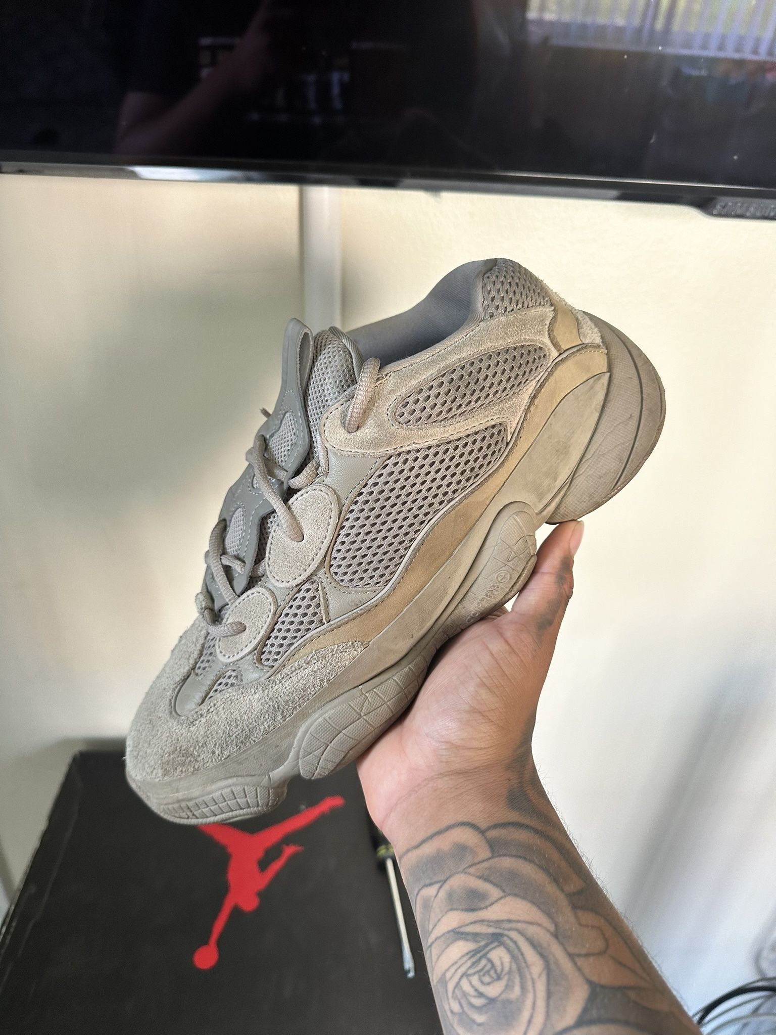 adidas Yeezy 500 Ash Grey (size 11)