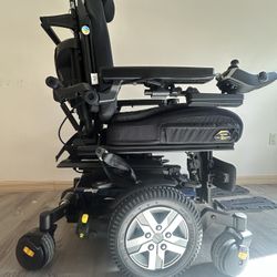 Quantum Edge 2.0 Power Chair 