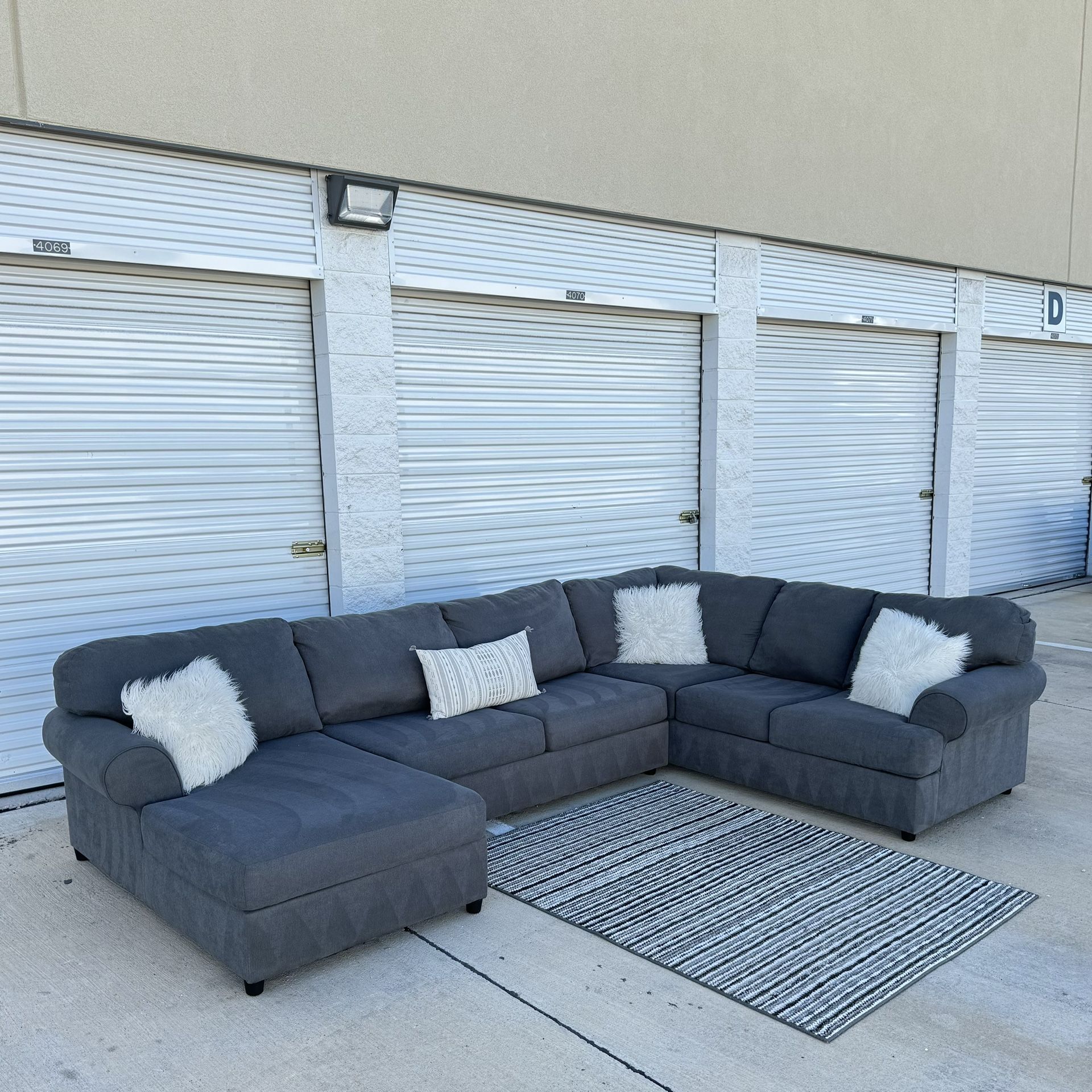 ‼️FREE DELIVERY‼️LARGE 3 PC GRAY SECTIONAL COUCH🛋️