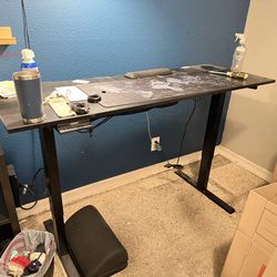 Standing desk