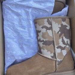 ugg size 8 new