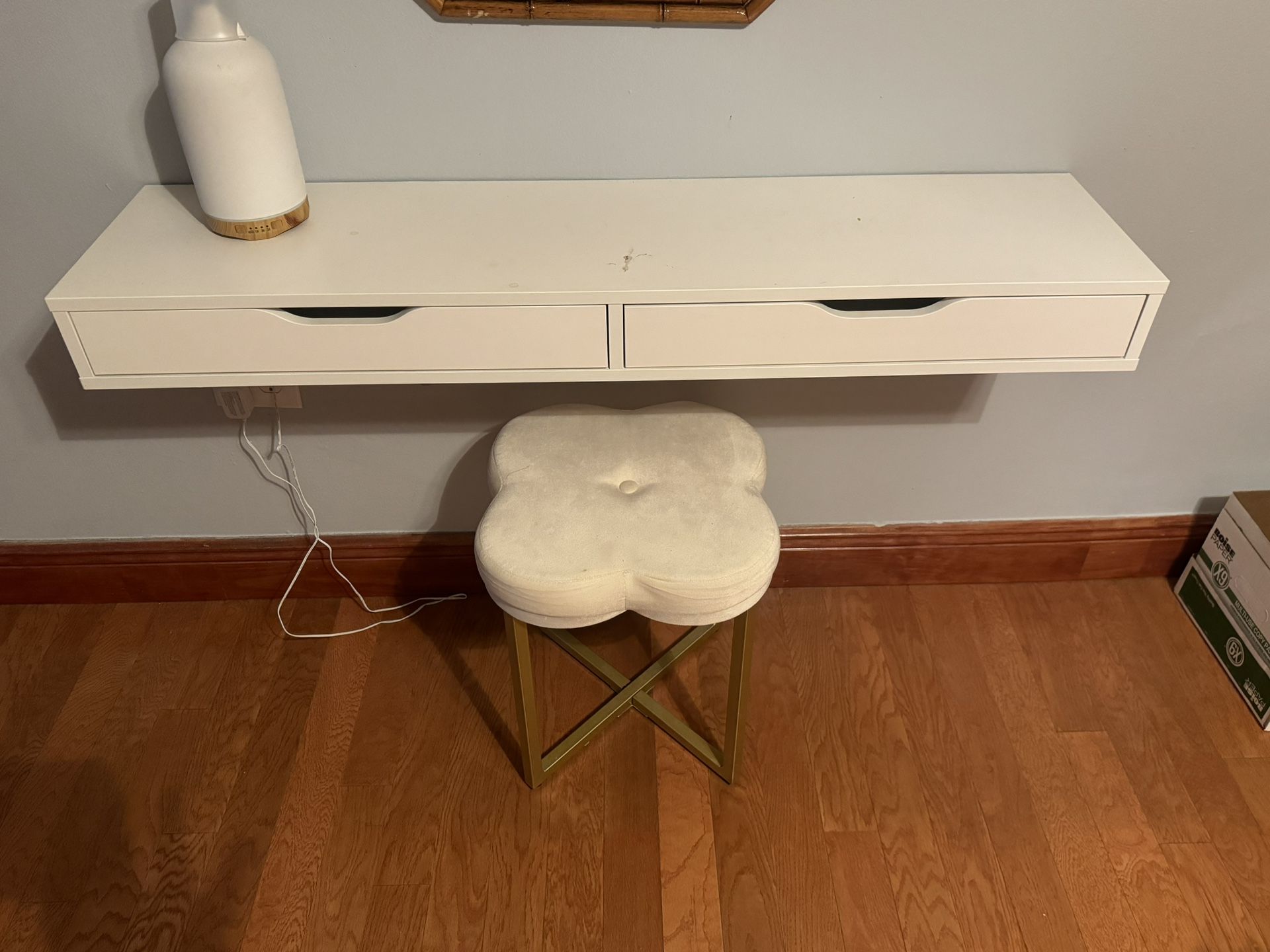 Floating Small Desk with 2 Drawers & Chair