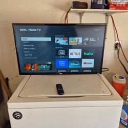 32" Onn Roku TV With Remote 