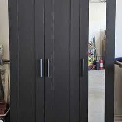 3 DOOR WARDROBE CLOSET 