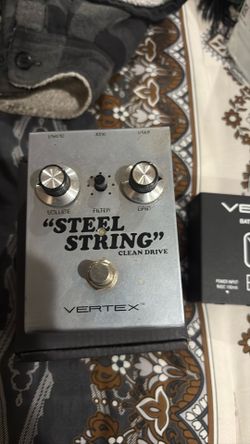 Vertex pedal guitar pedal steel string clean drive in perfect condition for