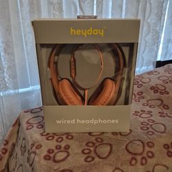 Heyday, wired headphones.
