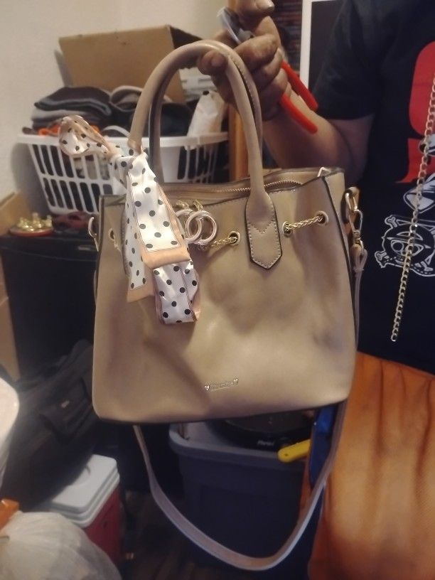 Shumiya Creme Color Leather Handbag