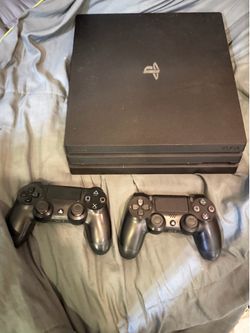 Complete PS4 PRO 1TB Bundle - 2 SONY DUAL SHOCK Controllers & 2 free games ,13 Games AVAILABLE  & SONY wireless headset!