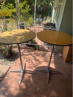 Set Of Round Tables