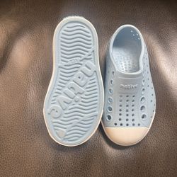 Native Shoes Size 6 toddler