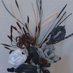 Elegant Black & White Pipe Cleaner Flower Bouque