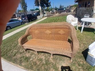 Wicker bench