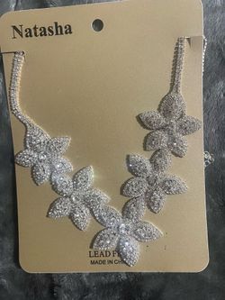 Flower necklace