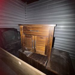 Tons Of Free Furniture Must Pick Up Today!? 