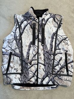 Cabelas Vest