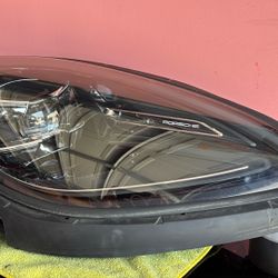 PORSCHE MACAN HEADLIGHT RIGHT PASSENGER 2022 2023 2024 2025 LED 95B941078P OEM