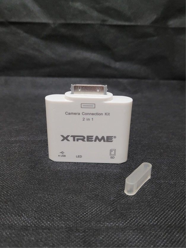 NIP Xtreme 2-in-1 Camera Connection Kit for Ipad & Ipad 2 Transfer Photos.

