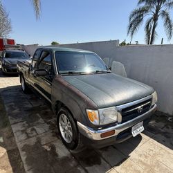 1999 TOYOTA Tacoma Green Pickup 
