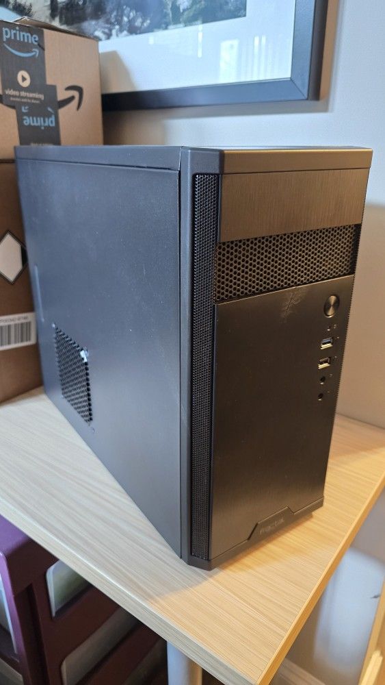 Mirco ATX PC Case With CPU Riser Cable