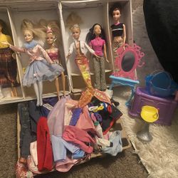 1968 Barbie Trunk With  A 1966 Barbie Doll 