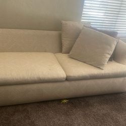 Couch Farmhouse