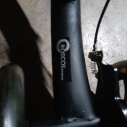 KNEE SCOOTER  GREAT CONDITION  UP TO 300LBS. FOLDS   GRAT DEAL! $35