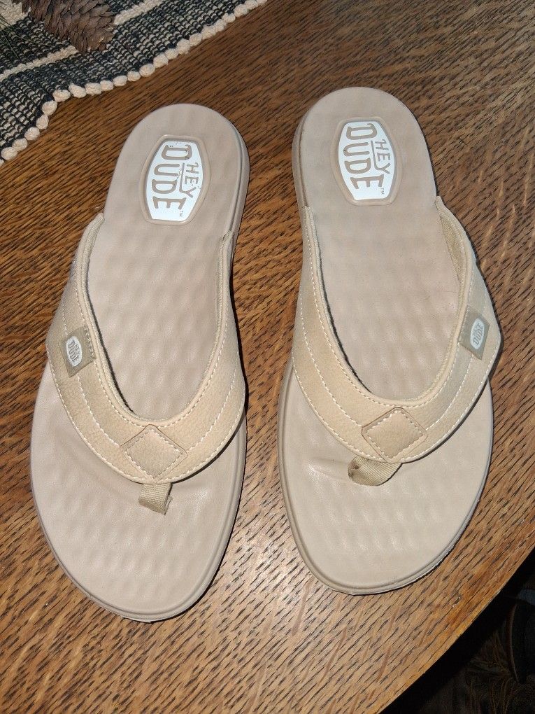 Great Used Condition Hey DUDE'S Flip-Flops