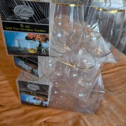 Plastic Gold Trimmed Tumblers