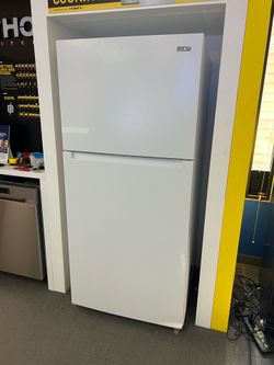 Vissani white refrigerator