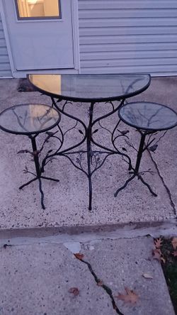 Bird And Leaf Tables