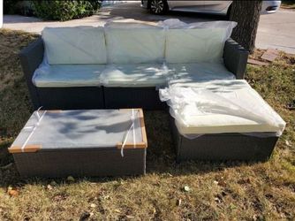 New assembled 5pc sectional patio set