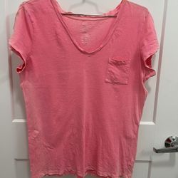 Gap Ladies The Essential V-Neck Short Sleeve Shirt - Size Large - Pink Distressed Look