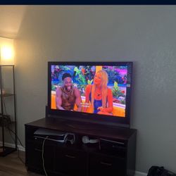 TV Panasonic (old) But Works Great