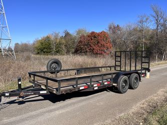 18ft FLAT BED UTILITY WITH SPARE TIRE AND CLEAN TITLE