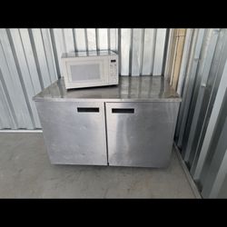 $299 OBO Delfield Commercial under counter refrigerator 48x29x28 free microwave check out my other auctions