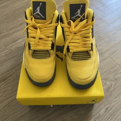 Jordan 4 Lightning