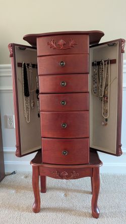 Standing jewelry box