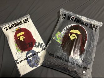 A BATHING APE  sweater/T-shirt