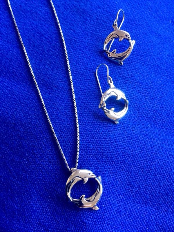 Sterling Silver 925 jewelry set / Dolphin 🐬pendent necklace with earrings 🌊🐬🐬