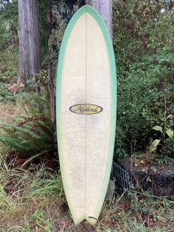 Surfboard 5’10”