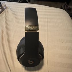 Beats Studio 3 wireless headphones